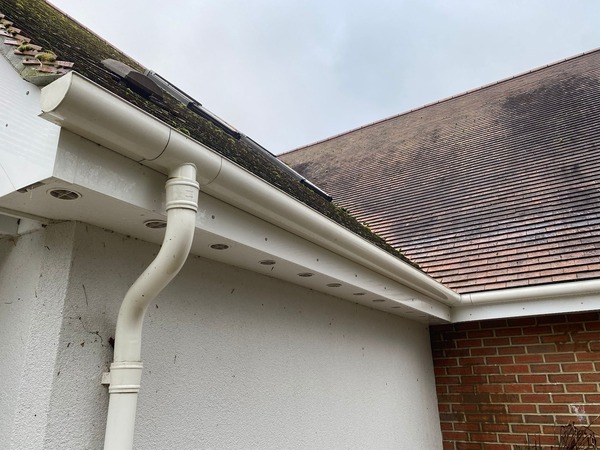 Residential gutter cleaning experts in Thatcham, Berkshire
